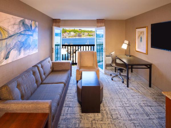 Silver Cloud Hotel - Seattle Lake Union : photo 1 de la chambre suite lit king-size - vue sur lac