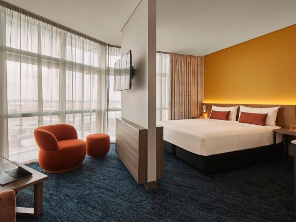 Rydges Sydney Airport Hotel : photo 1 de la chambre suite lit king-size