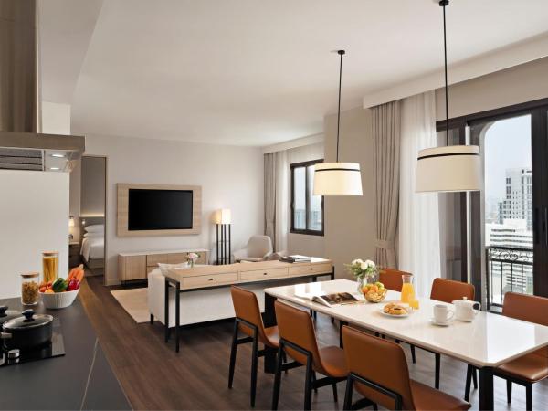 Marriott Executive Apartments Bangkok, Sukhumvit 101 : photo 3 de la chambre two-bedroom apartment with one king bed and one king bed