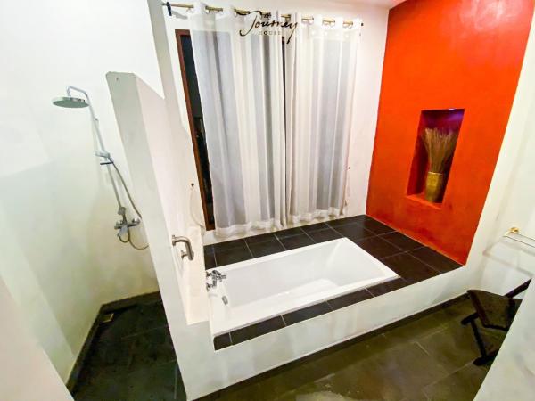 The Journey House Lifestyle Boutique Hotel : photo 10 de la chambre chambre double deluxe avec lit d'appoint