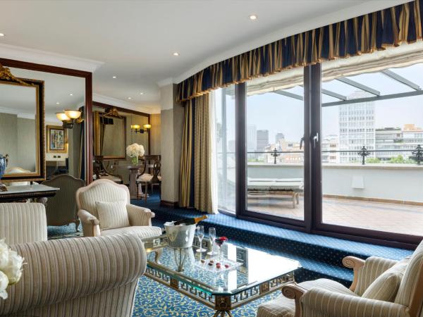 InterContinental Madrid, an IHG Hotel : photo 4 de la chambre ava suite with terrace and castellana view - club lounge access
