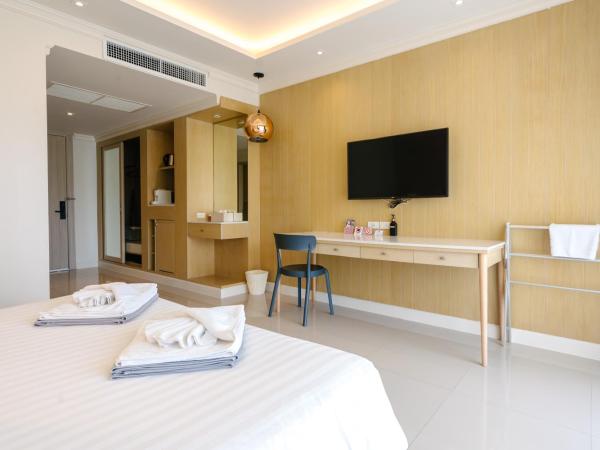 The Sea Cret Hua Hin : photo 10 de la chambre chambre double de luxe avec baignoire spa 