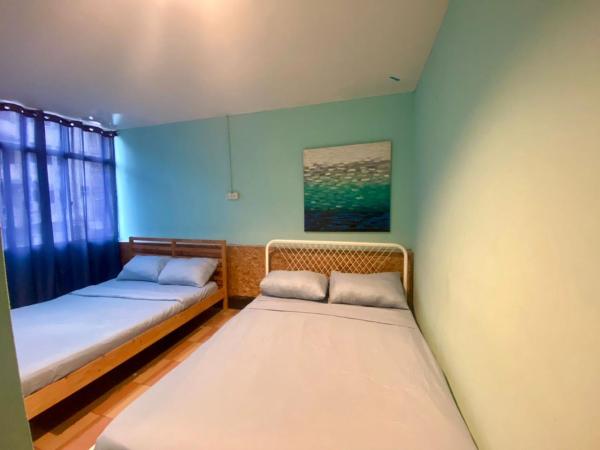 CheckInn Express Kuching : photo 1 de la chambre chambre familiale