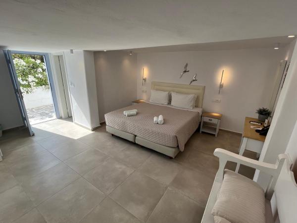 Villa Margarita : photo 3 de la chambre chambre double confort - vue sur jardin