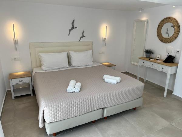 Villa Margarita : photo 1 de la chambre chambre double confort - vue sur jardin