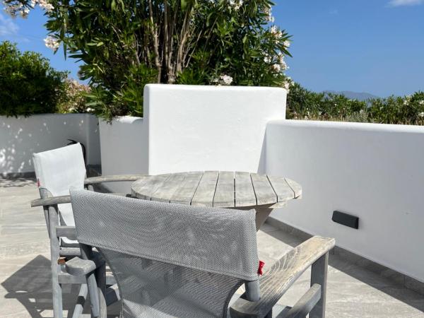 Villa Margarita : photo 9 de la chambre chambre double confort - vue sur jardin