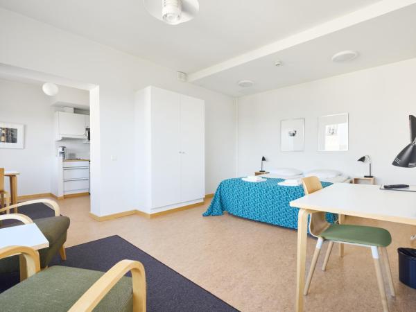 Töölö Towers : photo 2 de la chambre studio avec balcon 