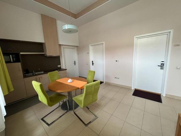 Soleil Apartman Szeged : photo 2 de la chambre chambre double ou lits jumeaux standard