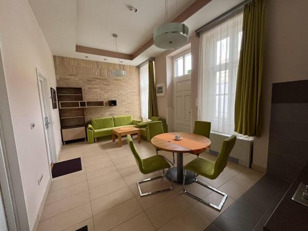 Soleil Apartman Szeged : photo 3 de la chambre chambre double ou lits jumeaux standard