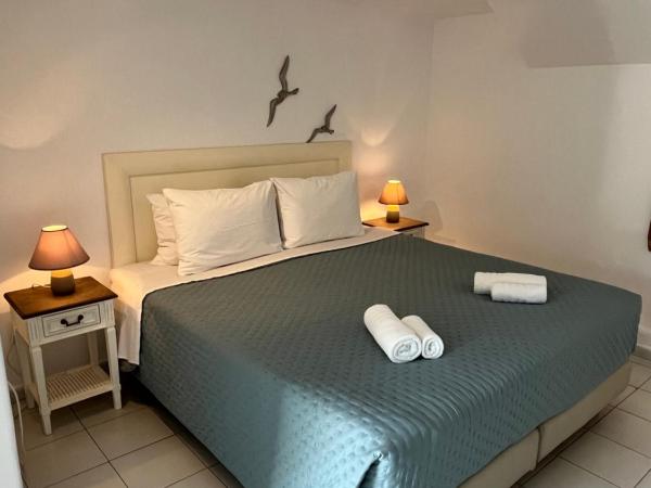 Villa Margarita : photo 1 de la chambre chambre double - vue sur jardin