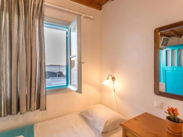 Pension Marias Sea View : photo 4 de la chambre chambre triple standard - vue sur mer