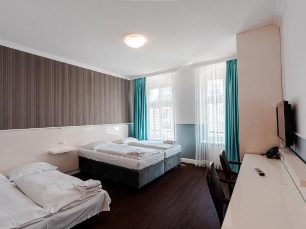 Hotel Prens Berlin : photo 1 de la chambre chambre quadruple