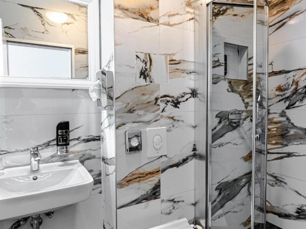 Hotel Prens Berlin : photo 4 de la chambre chambre triple confort