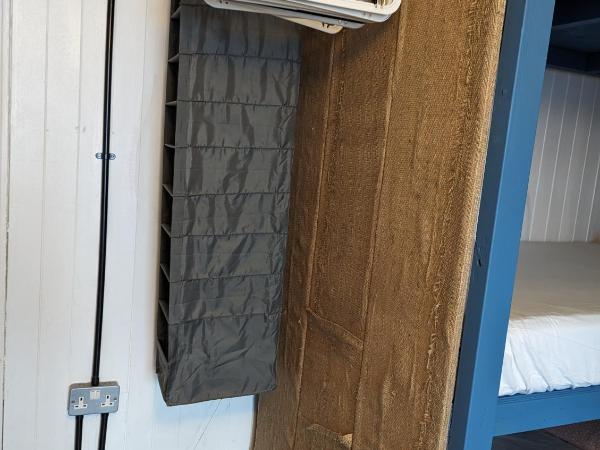 Bunkhouse Bournemouth : photo 10 de la chambre chambre familiale avec douche 