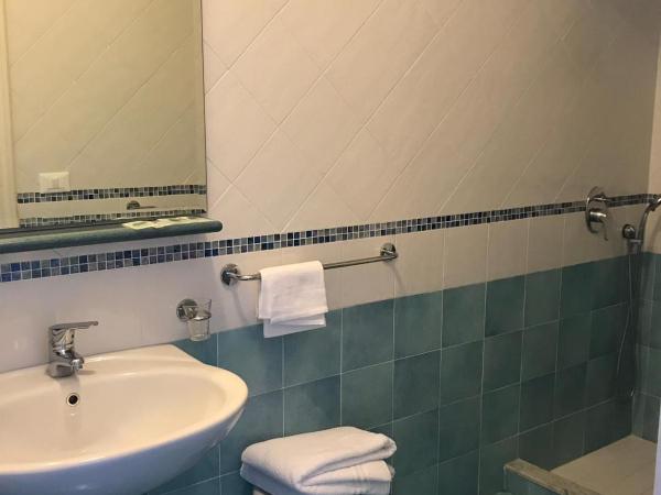 Hotel Villa Antonio : photo 5 de la chambre chambre quadruple classique