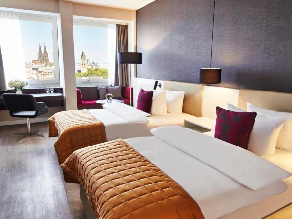 Steigenberger Hotel Köln : photo 1 de la chambre chambre lits jumeaux supérieure - vue sur cathédrale