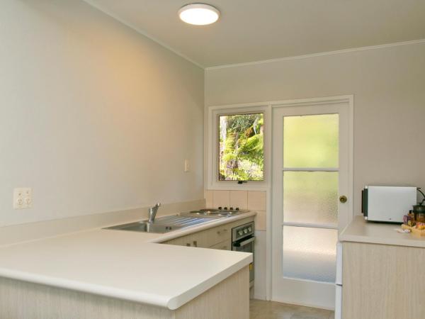 Anchorage Resort Taupo NZ : photo 6 de la chambre appartement 2 chambres - vue sur piscine