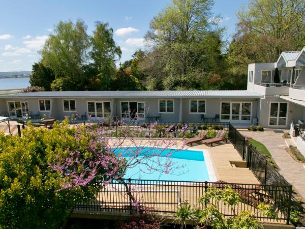 Anchorage Resort Taupo NZ : photo 2 de la chambre appartement 2 chambres - vue sur lac