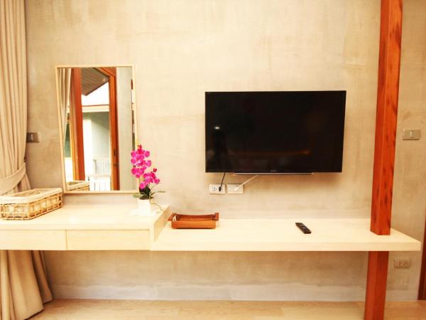 Chu Hotel : photo 5 de la chambre suite