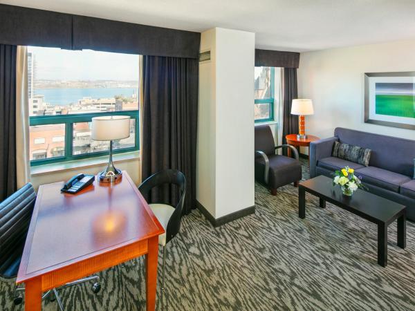 Cambridge Suites Hotel Halifax : photo 6 de la chambre suite 1 chambre lit king-size
