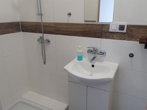 Villa 31 : photo 7 de la chambre petite chambre simple