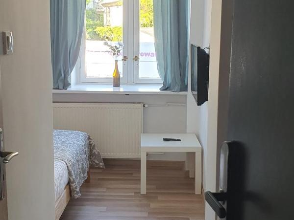 Villa 31 : photo 1 de la chambre petite chambre simple