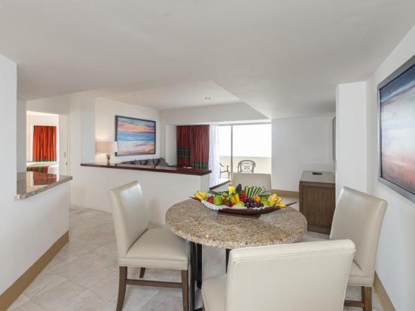 Tesoro Ixtapa Beach Resort : photo 3 de la chambre appartement 2 chambres