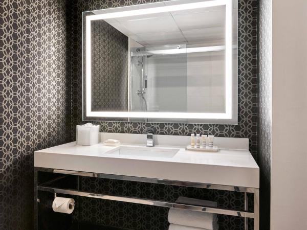 Los Angeles Airport Marriott : photo 4 de la chambre chambre lit king-size Étage salon club m - accès au salon club m