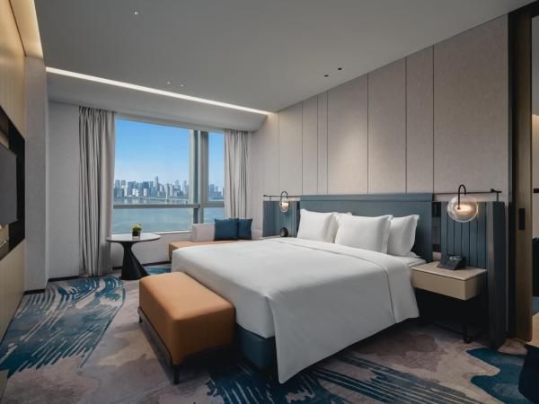 Crowne Plaza Hangzhou Riverside, an IHG Hotel : photo 2 de la chambre suite 1 chambre - vue sur rivière