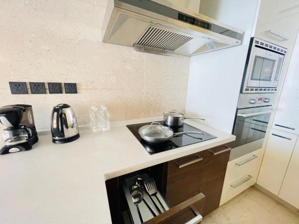 The Sandalwood Beijing Marriott Executive Apartments : photo 10 de la chambre one-bedroom apartment + 108㎡ + private bedroom + private living room + open-plan kitchen + laundry room + complimentary high-speed internet