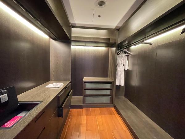 The Sandalwood Beijing Marriott Executive Apartments : photo 8 de la chambre two-bedroom apartment + 200㎡ + private bedroom + private living room + open-plan kitchen + laundry room + complimentary high-speed internet