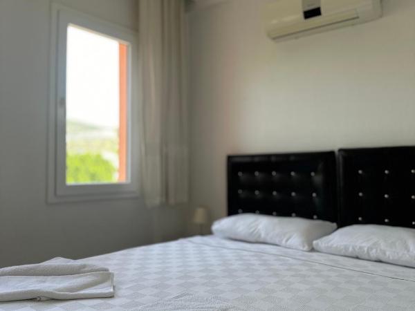 Pinky Apart Otel Bodrum : photo 5 de la chambre chambre double avec balcon