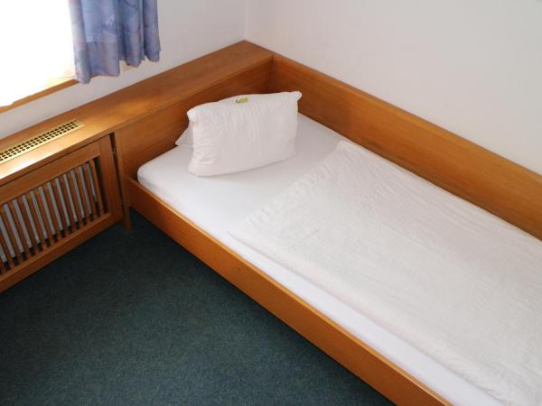 Pension - Alt - Strassgang : photo 2 de la chambre chambre simple