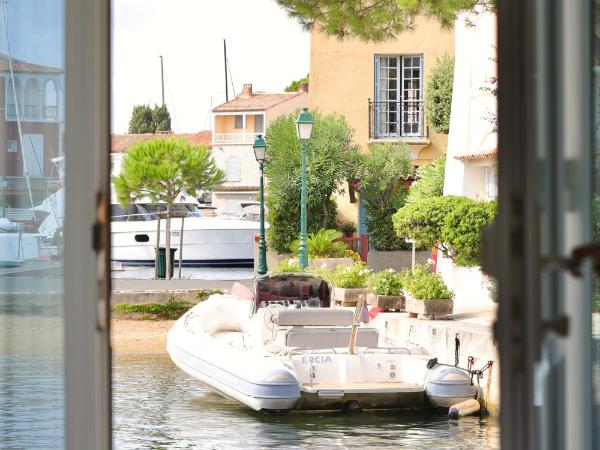 Le Suffren Hôtel : photo 5 de la chambre chambre double - vue sur canal