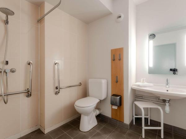 B&B HOTEL Arras : photo 4 de la chambre chambre double - accessible aux personnes à mobilité réduite