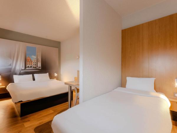 B&B HOTEL Arras : photo 2 de la chambre chambre triple