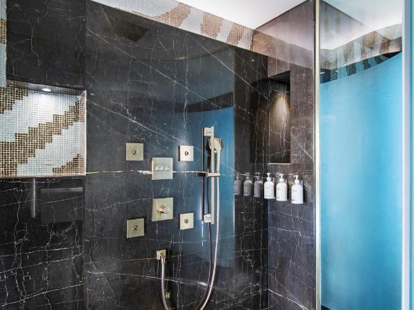 Radisson Blu Hotel & Suites GRT Chennai : photo 8 de la chambre junior suite with airport transfers and club lounge access