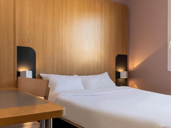 B&B HOTEL Grenoble Centre Verlaine : photo 4 de la chambre chambre double standard - non-fumeurs