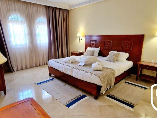 Alhambra Thalasso : photo 10 de la chambre chambre triple