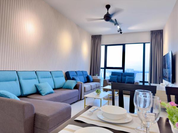 MidValley Southkey Mosaic 6-9pax Netflix-SmartTV70inch : photo 2 de la chambre appartement supérieur 2 chambres