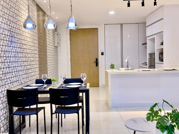 MidValley Southkey Mosaic 6-9pax Netflix-SmartTV70inch : photo 8 de la chambre appartement supérieur 2 chambres