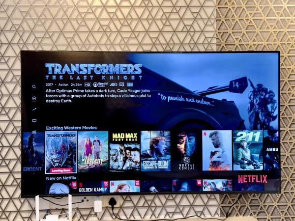 MidValley Southkey Mosaic 6-9pax Netflix-SmartTV70inch : photo 6 de la chambre appartement supérieur 2 chambres