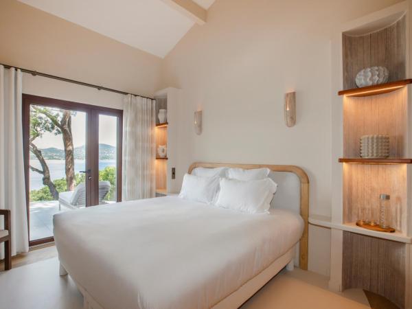 Tinah Saint-Tropez : photo 2 de la chambre chambre double supérieure avec terrasse - vue sur mer