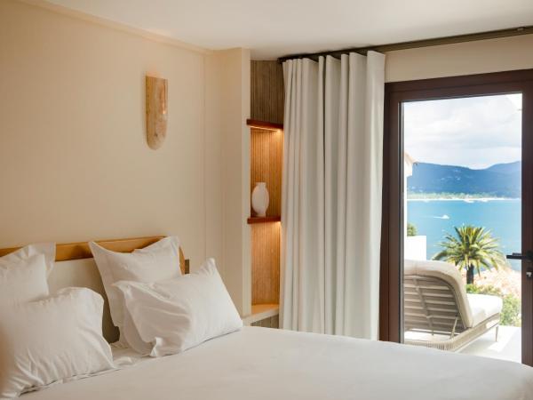 Tinah Saint-Tropez : photo 1 de la chambre chambre exécutive avec terrasse - vue sur mer