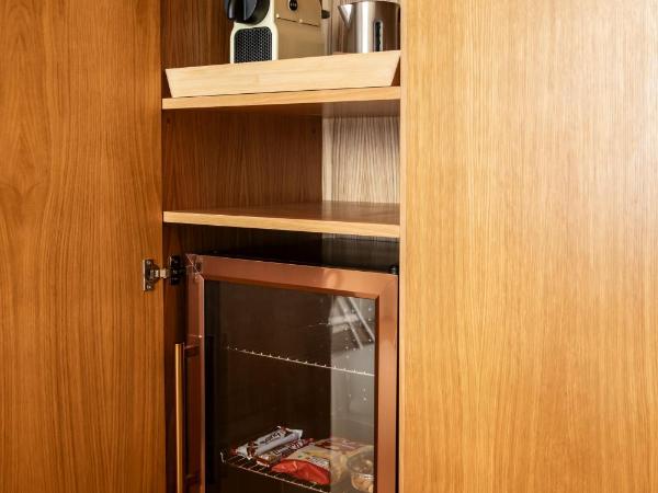 Tinah Saint-Tropez : photo 5 de la chambre chambre double supérieure avec terrasse - vue sur mer