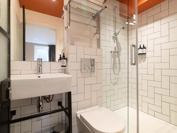 room2 Hammersmith Townhouse : photo 4 de la chambre petit studio