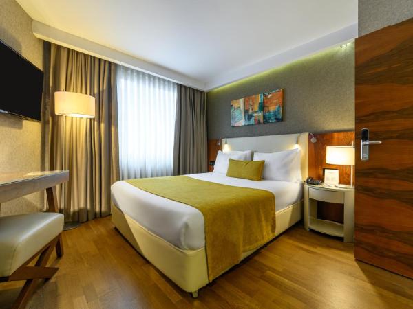 Ramada Istanbul Grand Bazaar : photo 5 de la chambre chambre double ou lits jumeaux standard