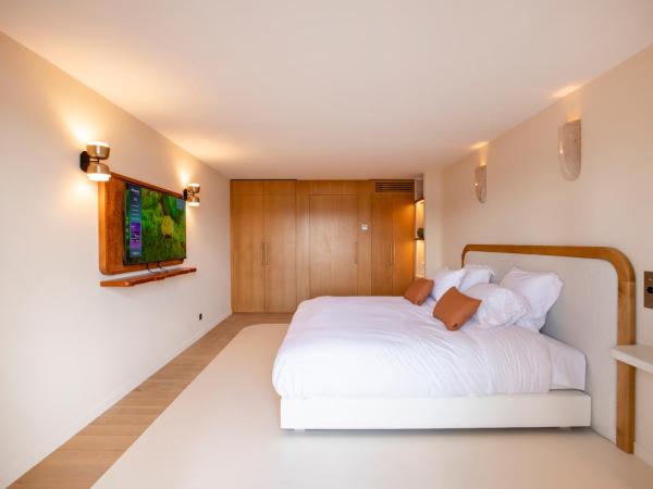 Tinah Saint-Tropez : photo 3 de la chambre chambre exécutive avec terrasse - vue sur mer