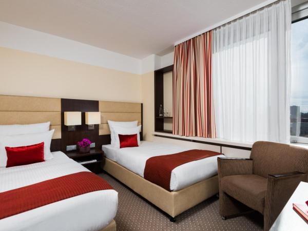 Leonardo Hotel Munich Arabellapark : photo 3 de la chambre chambre lits jumeaux confort