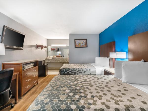 Econo Lodge Inn & Suites I-64 & US 13 : photo 6 de la chambre chambre double avec 2 lits doubles - fumeurs